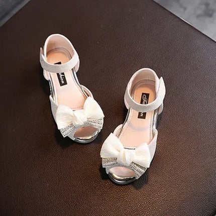 Summer New Style Children's Sandals Girls Fashion Rhinestone Flower Princess Shoes Little Girls Soft Soled Dance Shoes Girls