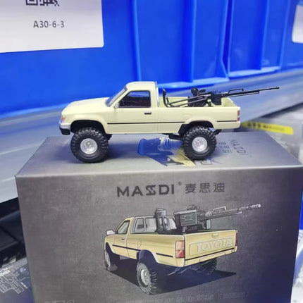 Masdi 1:64 Alloy  Car Model Toy ornament gift