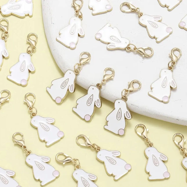 2026 New Arrival Easter Bunny Keychain White Rabbit Enamel Keyring Easter Party Favors Bag Accessory Bestseller 20pcs