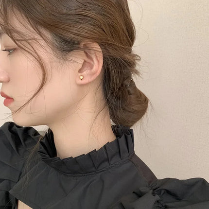 Simple Style Fashion Water Drop Earrings for Women Irregular Geometry Claw Stud Earrings Luxury Korean Female Summer Jewelry
