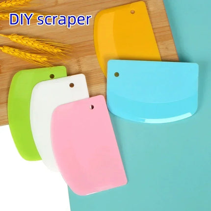 Plastic Scraper Cake Cream Scraper Flour Dough Cutting Knife Intestine Powder Scraper Kitchen DIY Tools Kitchen Baking Tools