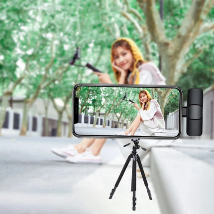 Wireless Lavalier Microphone Mini Windproof Wool Replaceable Lavalier Microphone for iPhone Android YouTube Vlog Audio Recording