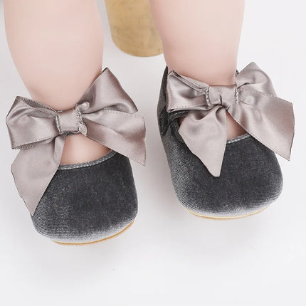 Spring and Autumn Baby Butterfly Knot Fashion Fluffy Princess Shoes 0-1 Year Old Baby Shoes Sneakers