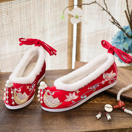 Chasing Moon Hot Sale Of The Season New Style Ming Dynasty Hanfu Shoes National Style Upturned Head Cotton Shoes Ancient Wedding