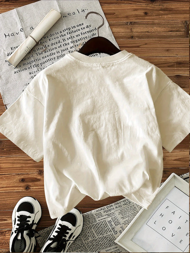 Women's Vintage Queen Hearts Graphic Print T-Shirt Short Sleeve Crew Neck Casual Top Fit Tee for Summer Heart Retro Card Design