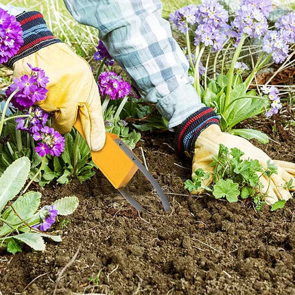 Weed processor, portable garden tool, weeding tool, soil remediation tool, for removing weed roots from the bottom of the soil.