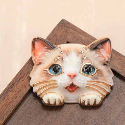Cute and Exquisite Cartoon Cat Animal Design Brooches for Men and Women, Jewelry, Fashion Accessories, and Couple's Party Gifts