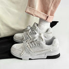 White Gray / 44