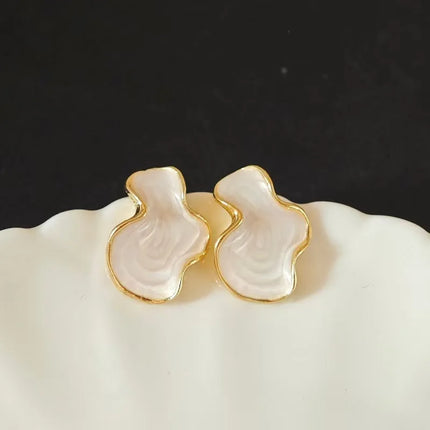 Artistic Abstract White Black Pink Color Cloud Irregular Stud Earring for Women Temperament Ear Jewelry Simple Party Gift