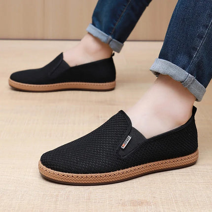 2025 Summer Men's Mesh Shoes Hollow Breathable Lightweight Men's Fabric Shoes Soft-soled Anti-slip Men's Shoes