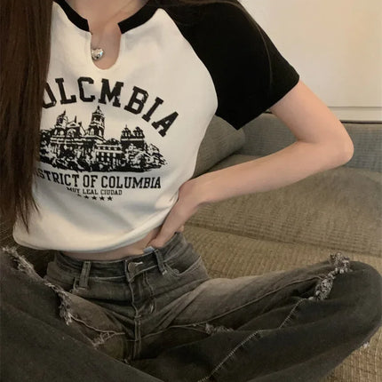 2023 New Summer Women's T-shirt American Style Vintage Design Sensibility Cropped Student Top Trendy V-neck Short Sleeves
