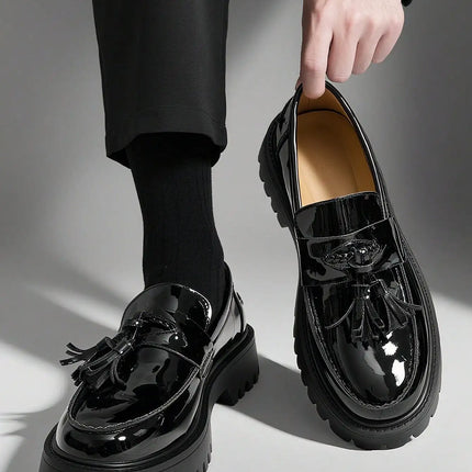 Fashion Tassel Thick Sole Leather Men's Shoes Loafers Slip-On Business Dress Shoes For Gentleman Glossy Formal Party White Shoes