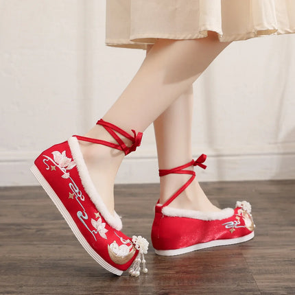 Chasing Moon Hot Sale Of The Season New Style Ming Dynasty Hanfu Shoes National Style Upturned Head Cotton Shoes Ancient Wedding