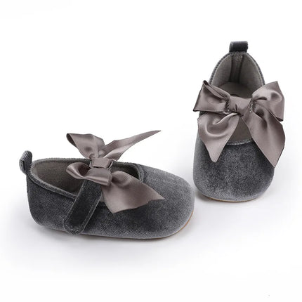 Spring and Autumn Baby Butterfly Knot Fashion Fluffy Princess Shoes 0-1 Year Old Baby Shoes Sneakers