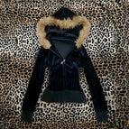 black 4 / M