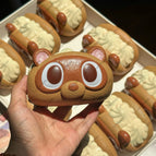 Fox cream roll