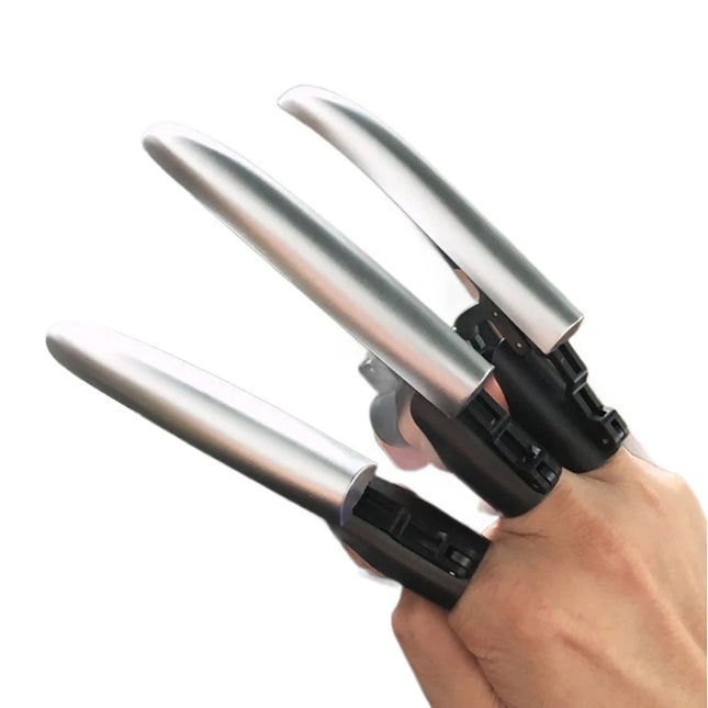 Creative Funny Anime Cosplay Wolf Claws Fingers Wear Retractable Plastic Claws Cool Folding Mechanical Fingers Antistress Toys