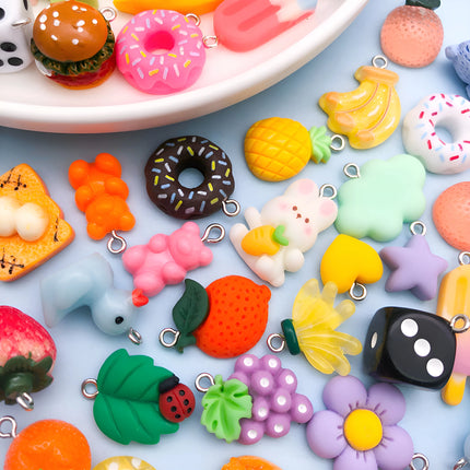 Random Assortment of Cartoon Charms: 10/20/30pcs Resin Pendants (Approx. 20mm), Resin Accessories for Kids' Handmade Jewelry.