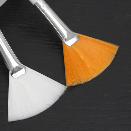 3pcs Practical Facial Brushes Fan Makeup Brushes Soft Portable Mask Brushes Cosmetic Tools for Women Ladies Girls