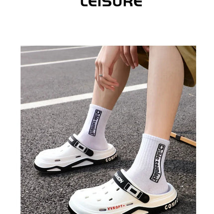 New fashion sandals Men's EVA casual comfortable hole garden shoes outdoor men's beach sandals indoor home unisex slippers