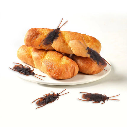 50Pcs Halloween Gadget Plastic Cockroaches Joke Decoration Props Rubber Toy Gags Plastic Bugs Cockroach Practical Jokes Toys