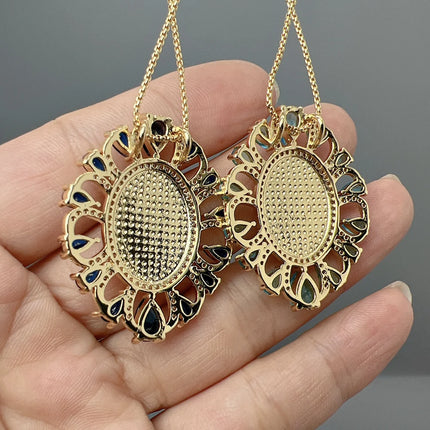 Hot Sell Religious Guadalupe Virgin Mary Necklace Female Metal Zircon Mother Pearl Shell Medal Pendant For Women Fashion Jewelry