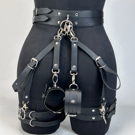 Women Sexy Leather Thigh Garter Belt Lingerie Leg Straps Bdsm Bondage Women Handcuffs Fetish Clothing Festival Rave Accessory
