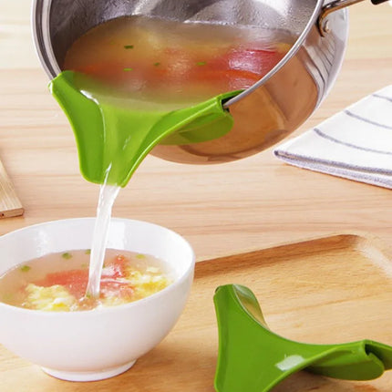 1/2PCS Kitchen Funnel,Creative Clip-on Silicone Strainer for Pots Pans And Bowls,Anti-Spill Liquid guide nozzle Kitchen Gadget