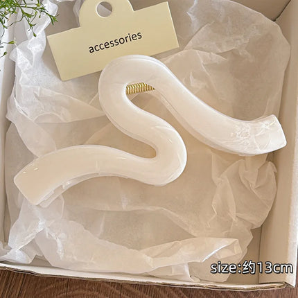 Korean Hawaiian Flower Crab Hair Clips Female Fashion Plastic Shark Hair Claw Hairpin Barrettes For Girls Beach Hair Accessories