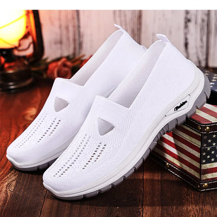 2025 New Mesh Women Vulcanized Shoes High Quality Women Sneakers Slip On Flats Shoes Women Loafers Plus Size 42 Walking Flat