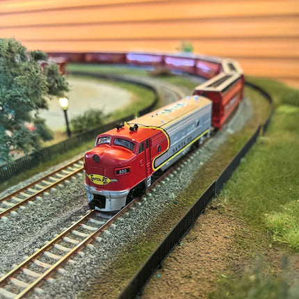 N Scale HF 1:160 ALL METAL FP-7 LOCO Alloy Train Model With Power Classics Adult Souvenir Gift Hobby & Toys