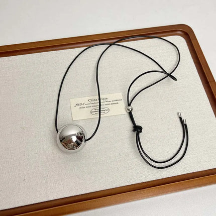 2025 New Arrival Metal Ball Pendant Necklace for Women Fashion Design Long Adjustable Sweater Chain Jewelry Accessories