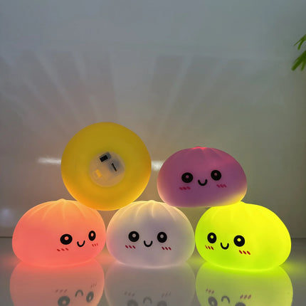 New LED Bun Squishy, Glowing Stress Ball, Light-up Bubble Spitting Bun, Realistic Steamed Bun，Desk Decoration