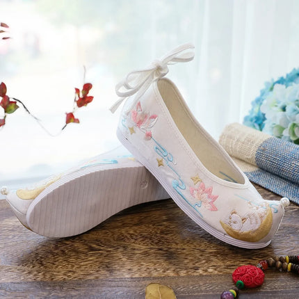 Chasing Moon Hot Sale Of The Season New Style Ming Dynasty Hanfu Shoes National Style Upturned Head Cotton Shoes Ancient Wedding