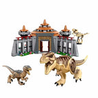 694pcs and 6 figures