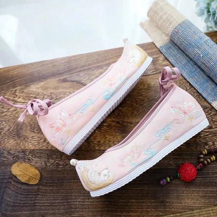 Chasing Moon Hot Sale Of The Season New Style Ming Dynasty Hanfu Shoes National Style Upturned Head Cotton Shoes Ancient Wedding