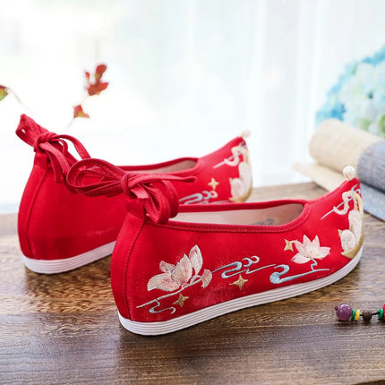 Chasing Moon Hot Sale Of The Season New Style Ming Dynasty Hanfu Shoes National Style Upturned Head Cotton Shoes Ancient Wedding