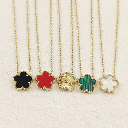 Fashlonable Womens Flve Leaf Flower Gold Plated Pendant Necklace For Women Temperament Llght Luxury Hlgh Quallty Clavicle Chain