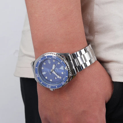 Men's Quartz Sports Watch - Stainless Steel Strap with Date Display for Casual Daily Wear, Fashionable Business Elegant Design