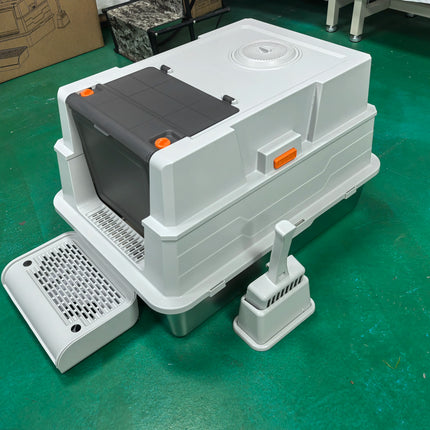 Stainless steel litter box with lid, extra-large enclosed kitty litter pan, equipped with steps and a litter scoop,