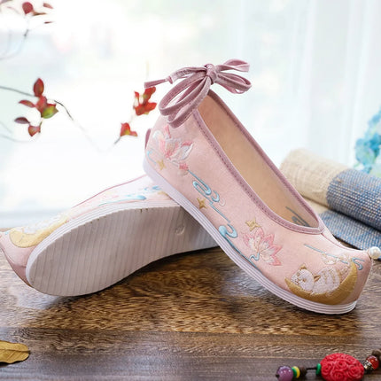 Chasing Moon Hot Sale Of The Season New Style Ming Dynasty Hanfu Shoes National Style Upturned Head Cotton Shoes Ancient Wedding