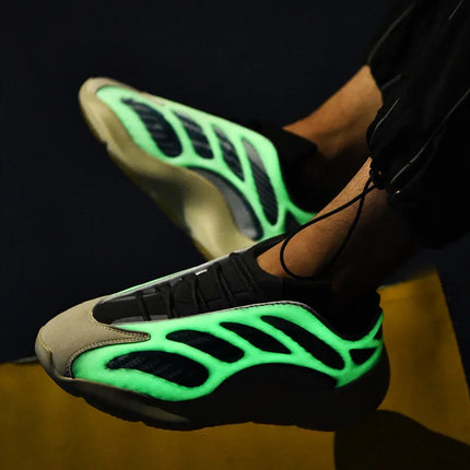 Men's Coconut Shoes Spring Hot Sale Of The Season New Casual Dad Shoes 700v3 Shape Trend Night Light Sports Shoes Lightweight...