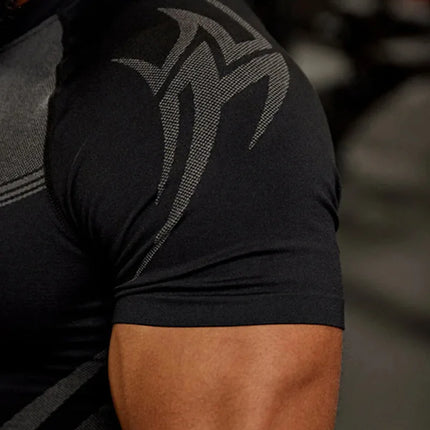 New Men Gym T-shirt High elasticity bodybuilding fitness quick dry short sleeve men's sports Casual tops trend running T-shirt