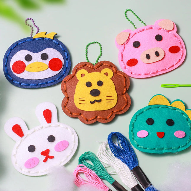 5pcs Handmade Non-Woven DIY Pink Bag Keychain Jewelry Craft Kit -    Sewing toy Cartoon animals Creative Random Style with Vario