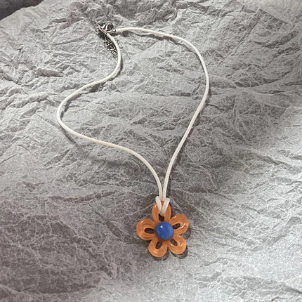 Korean Exquisite Retro Flower Love Heart Beaded Necklace For Women Personality Simple Cool Clavicle Chain Fashion Y2K Jewelry