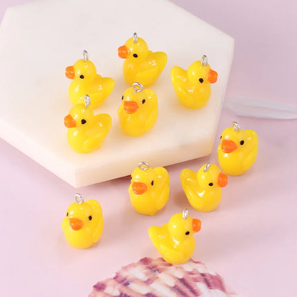 10pcs Resin Imitation Strawberry Shape Charms For DIY Key Chain Necklace Pendants Ornament Jewelry Making Accessories