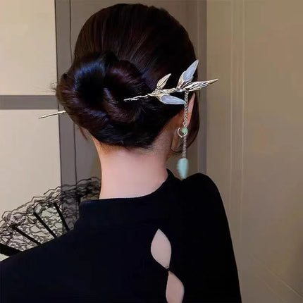 Chinese Style Hair Stick Glowing Lotus Lantern Hairpin Women Ancient Style Palace Lantern Hair Stick Flower Tassel Hair Insert