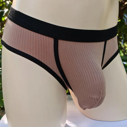 Men's briefs with large pockets are very sexy. Large-space sports underwear for men
