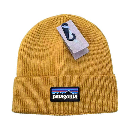 Unisex Knitted Wool Beanie / Bonnet Unisexe en Laine Tricotée