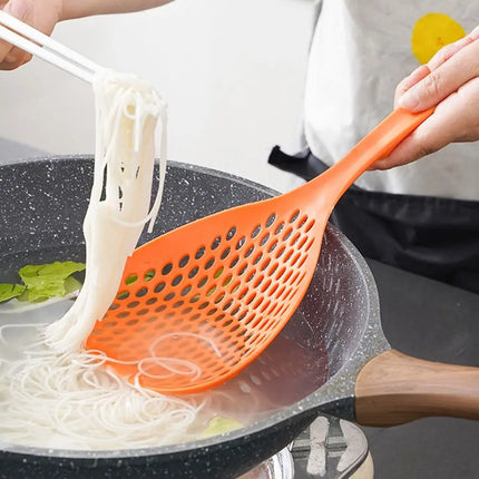 1Pcs Household Kitchen Tool Food Straining Spoon New Skimmer Anti-scald Plastic Spoon Cooking Spatula Large Colander Strainer
